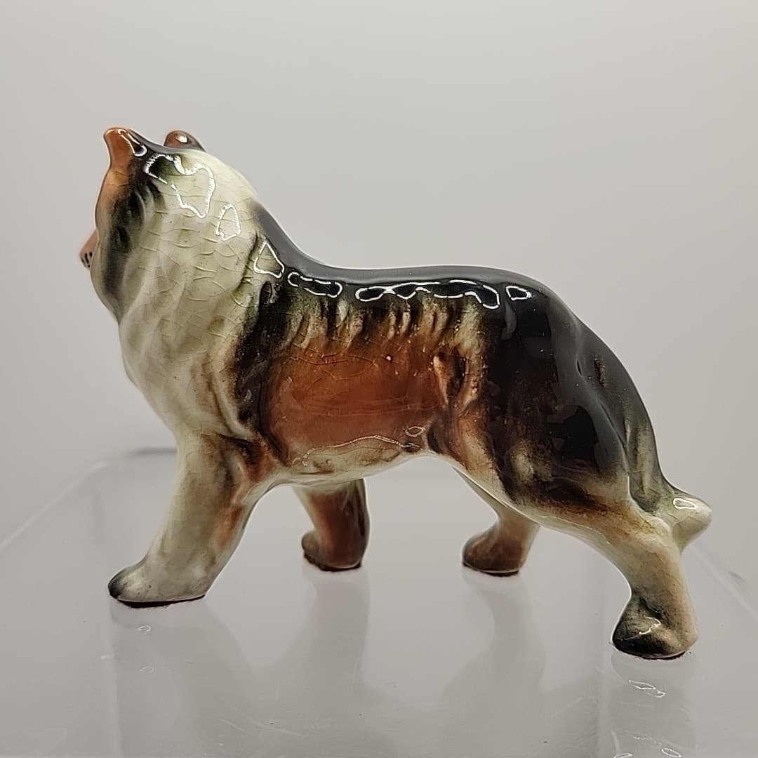 Vintage Rough Collie Dog Figurine. Unmarked 4"×3" Lassie Dog 3