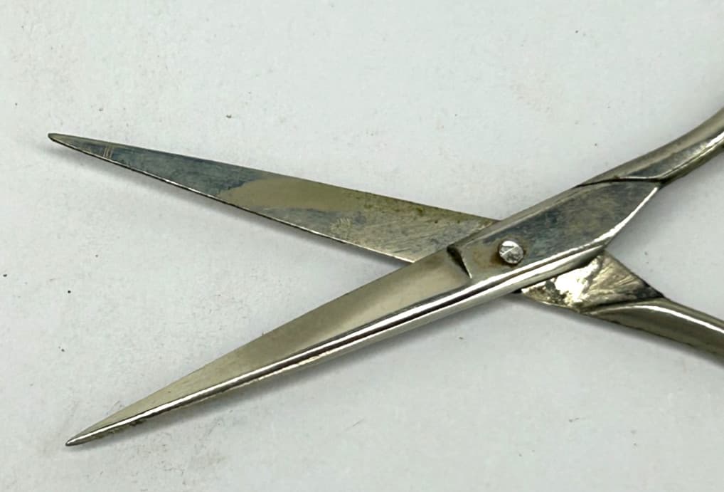 Vintage Sewing Embroidery Scissors Tell Germany 3.75" Long with Leather Case 5