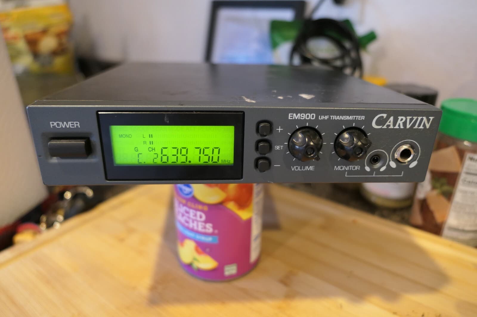 Carvin EM900 Wireless In-Ear Monitor UHF Transmitter - 638-662 MHz