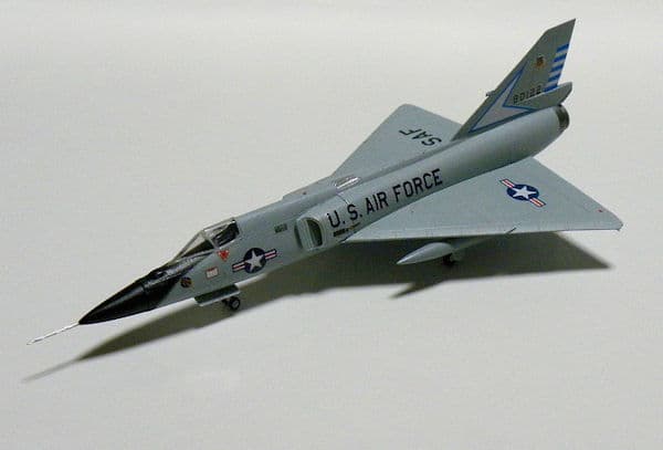 F-TOYS CENTURY 1:144 Fighter Plane Model F-106 DELTA DART LANGLEY AFB FT_100_1A