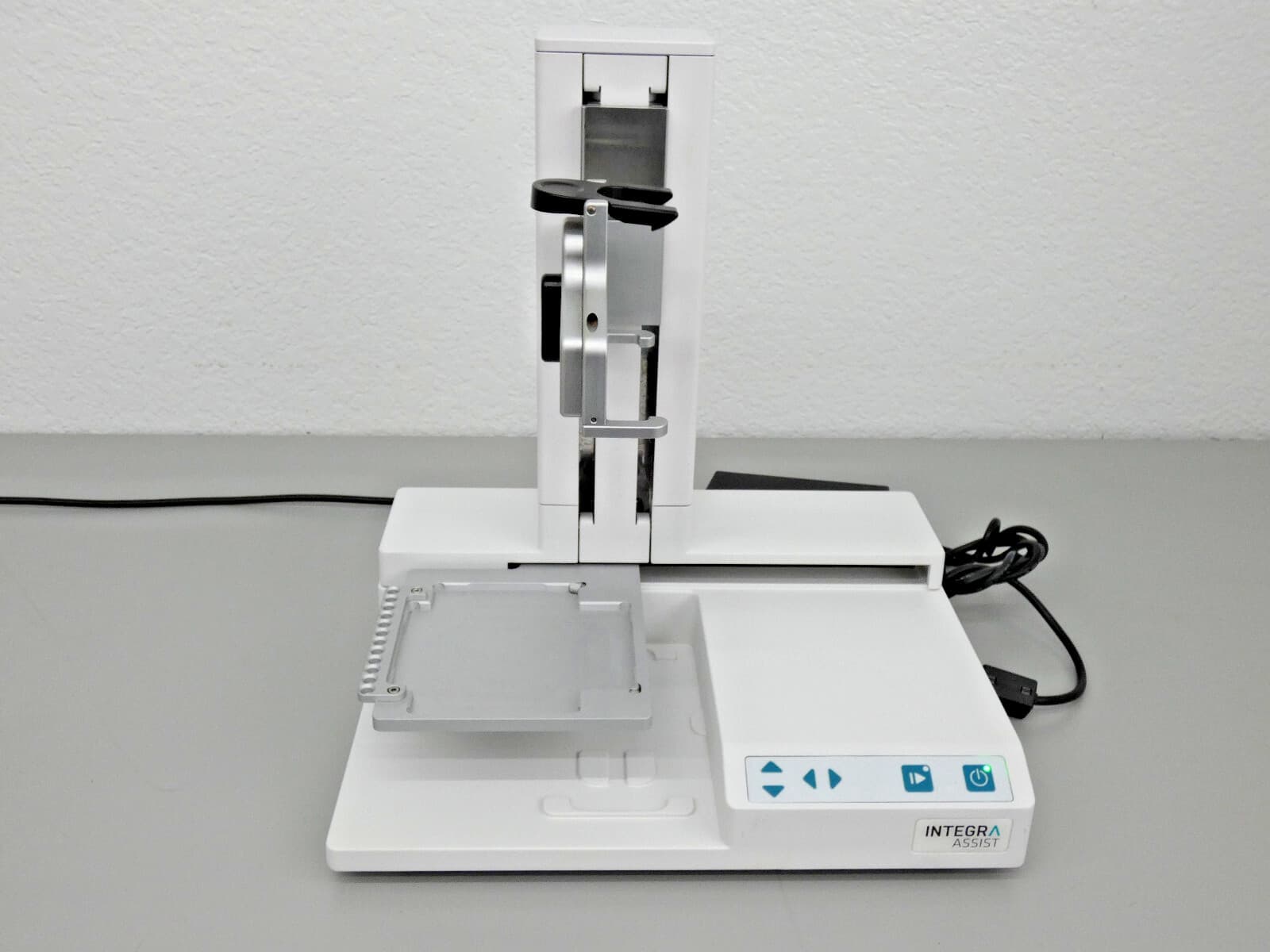Integra Viaflo Assist Pipetting Robot Base Unit 2