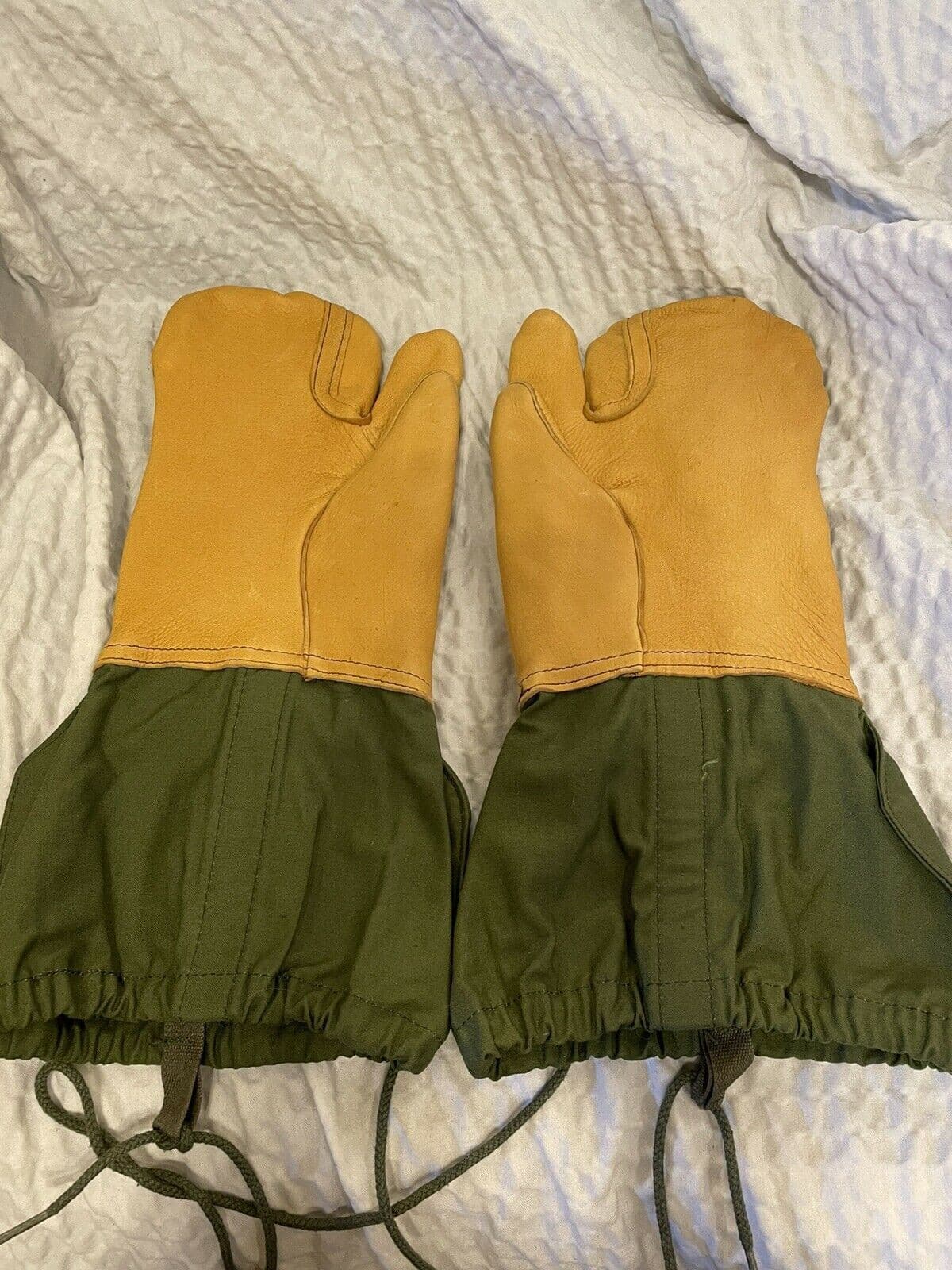 USGI Cold Weather Trigger Finger Mittens w Inserts Lanyard M1965 OD MEDIUM MINT 6
