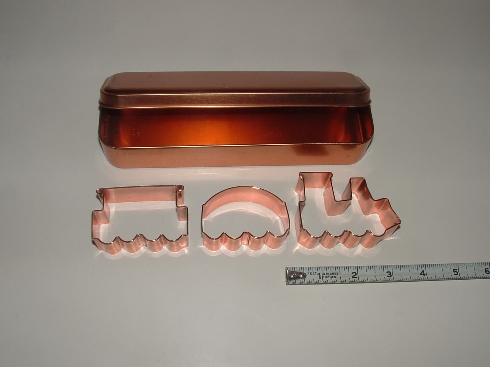 3-Piece Copper Metal Train Cookie Cutter Set, In Tin, Age Unknown, pre-owned 6