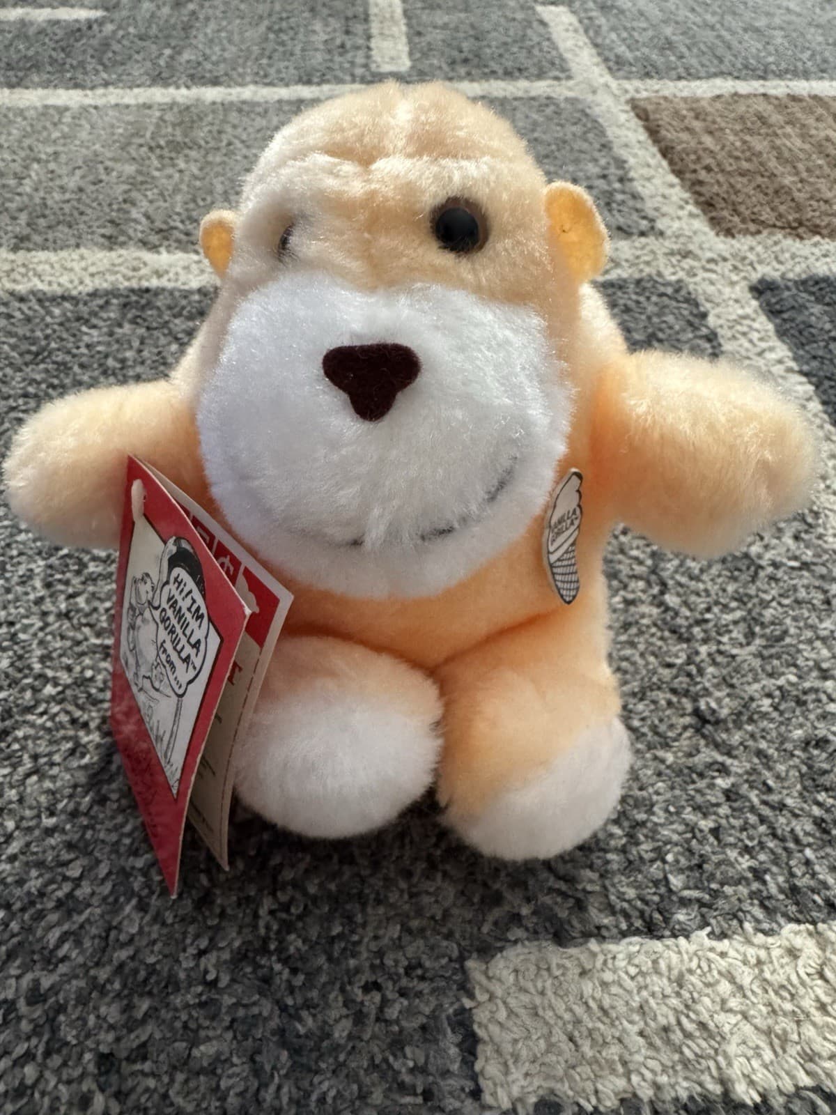 Vintage Dairy Queen Vanilla Gorilla 1986 Plush Toy