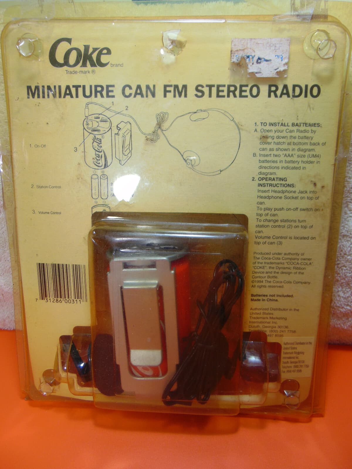 Coca-Cola Can FM Radio, Turns On! - Original Package With Batteries 3