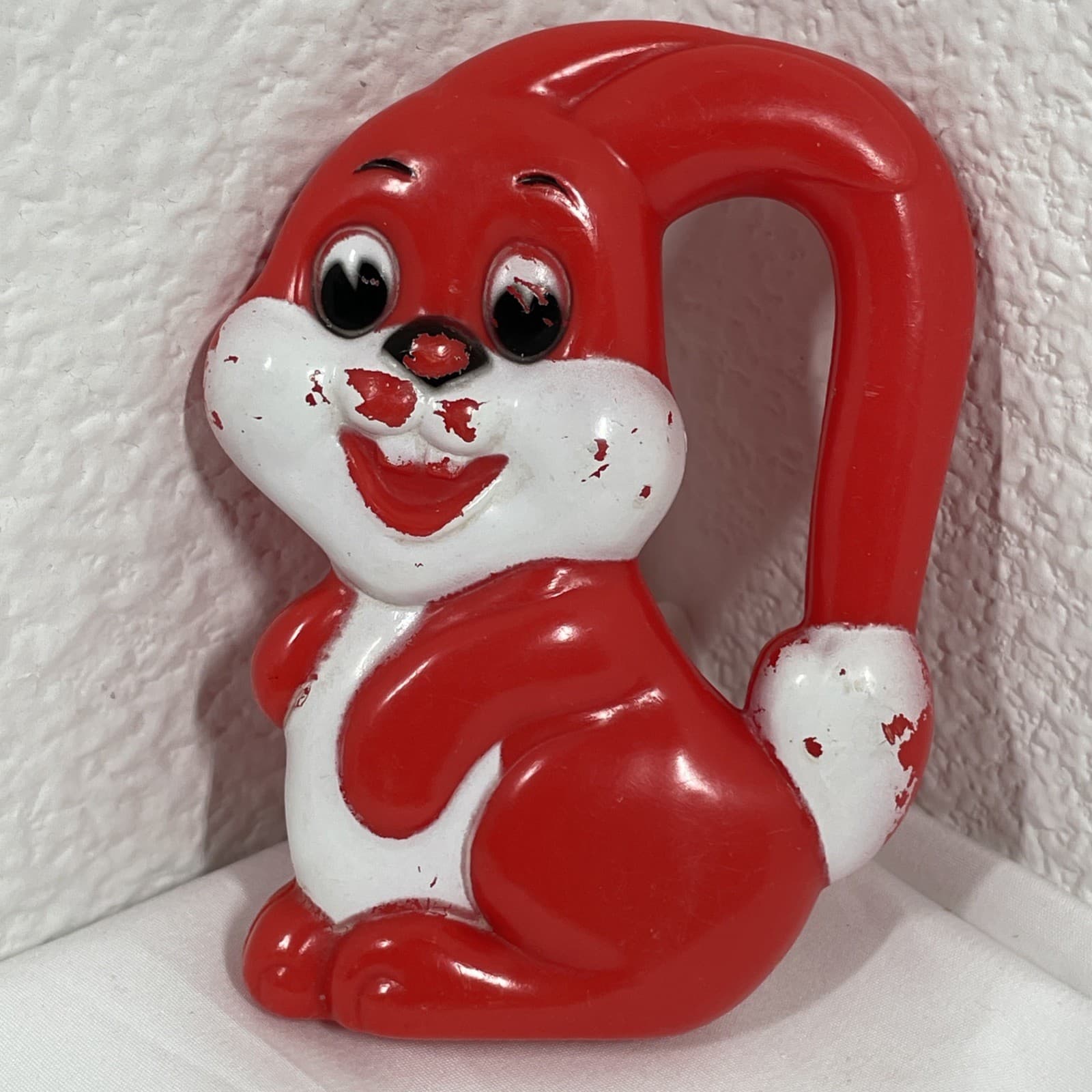 VINTAGE Evenflo Plastic Red and White Rabbit Bunny Rattle Baby Toy 3.5” USED