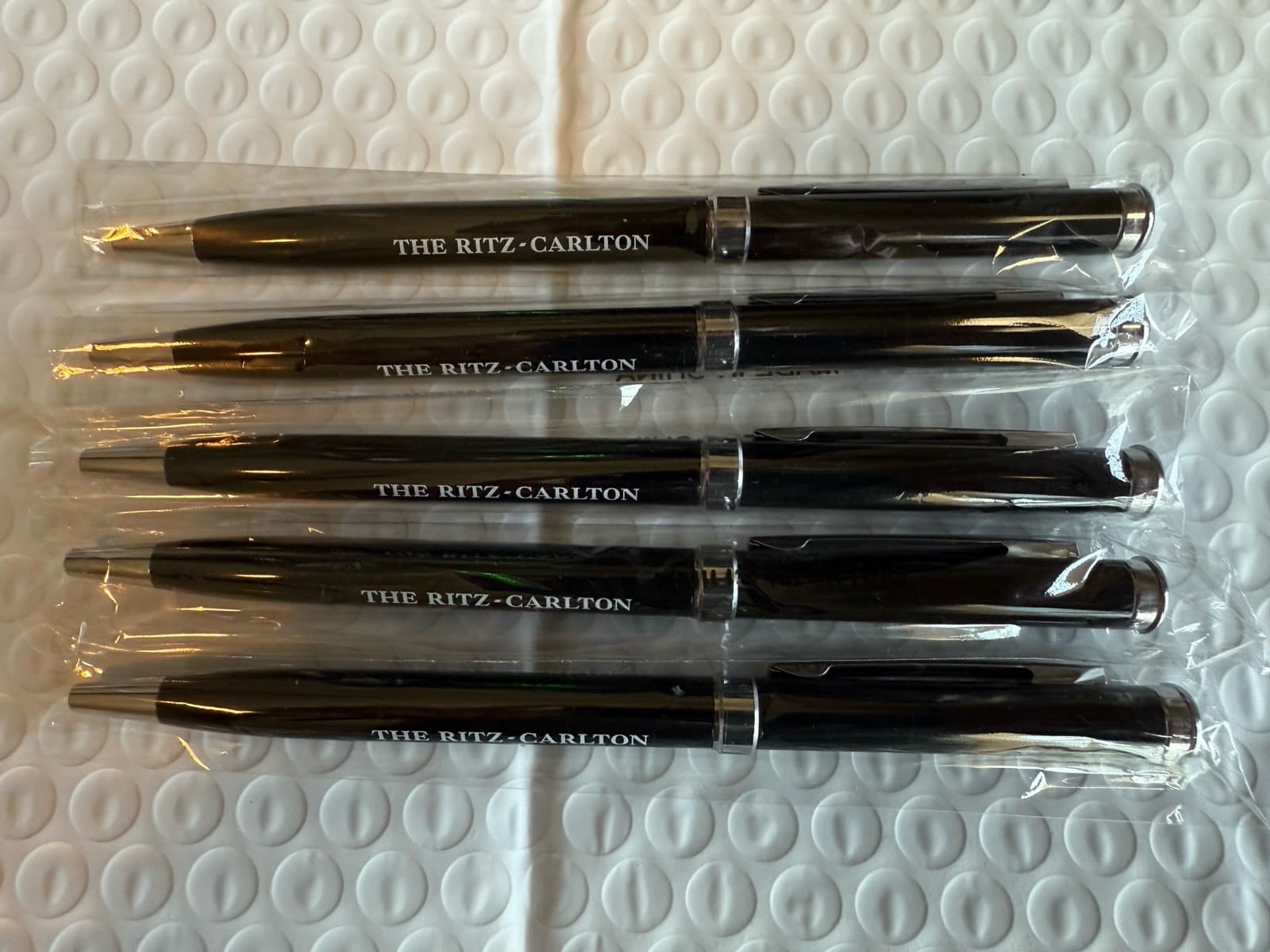 The Ritz Carlton Metal Ball Point Twist Pens Sleek Black Silver - 5 Pack NEW