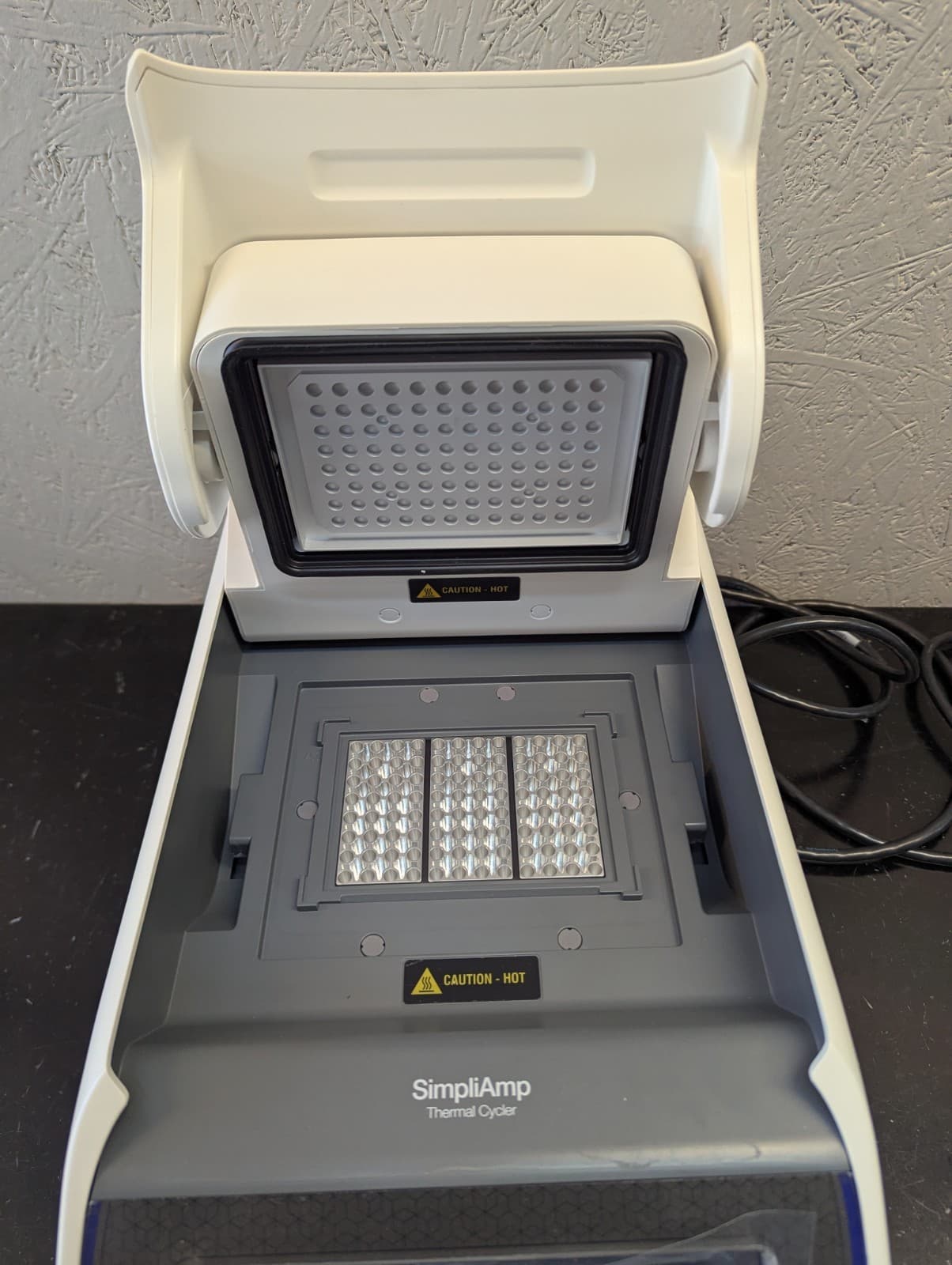 Thermo Scientific Applied Biosystems SimpliAmp PCR Thermal Cycler REF A24812 4