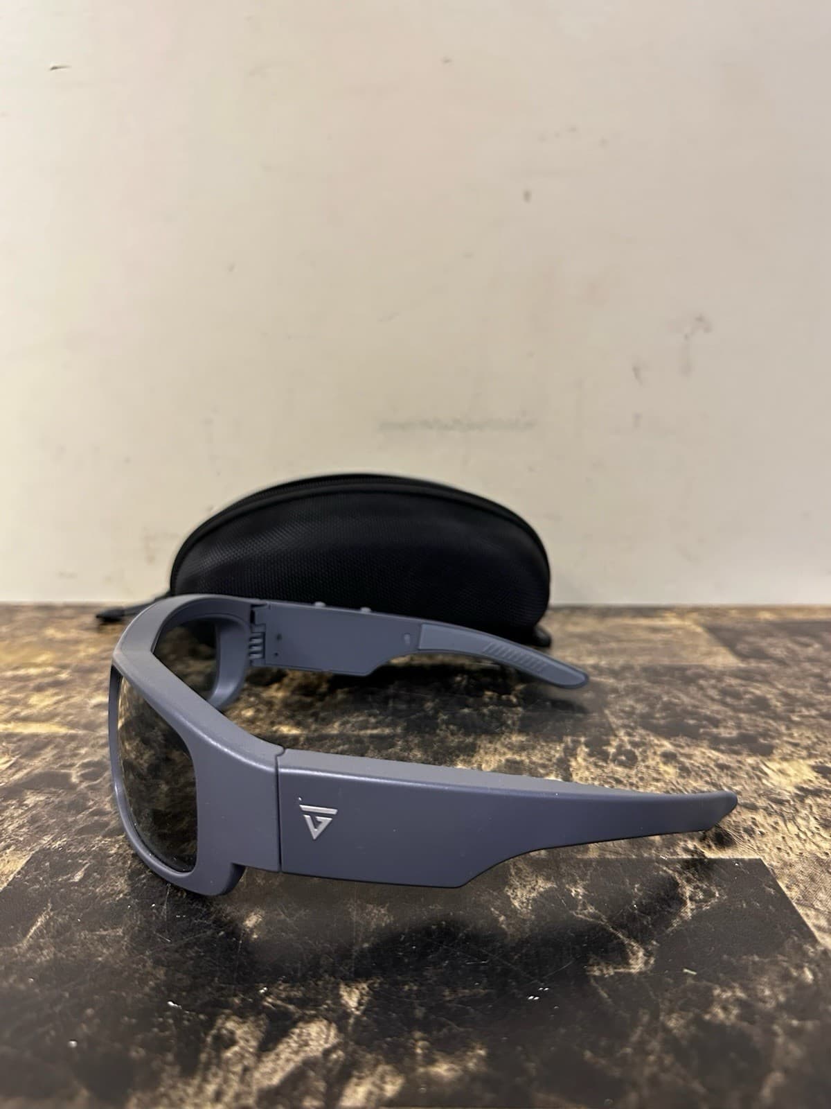 GoVision wearable video Sunglasses w/charger cloth booklet/case - Tested 5