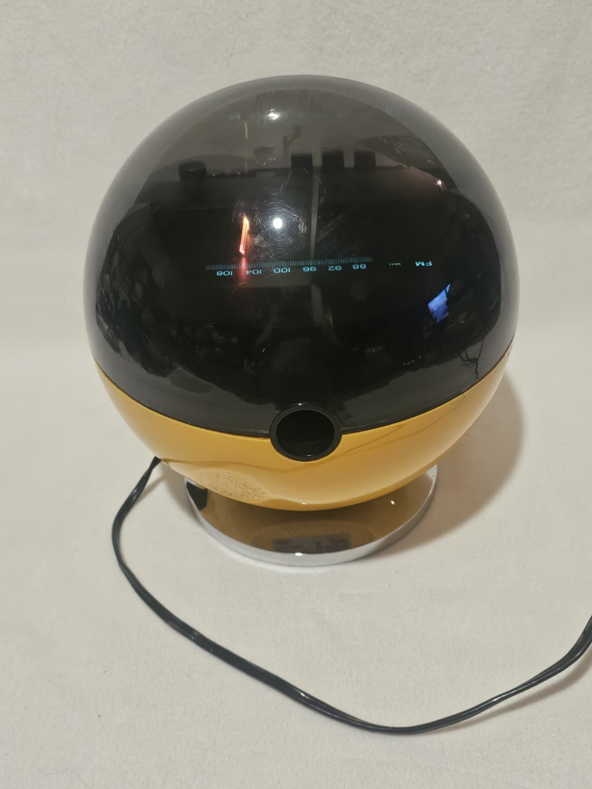 Rare Yellow Weltron Model 2002 Space Age Ball Mod Retro AM/FM Stereo Radio READ 5