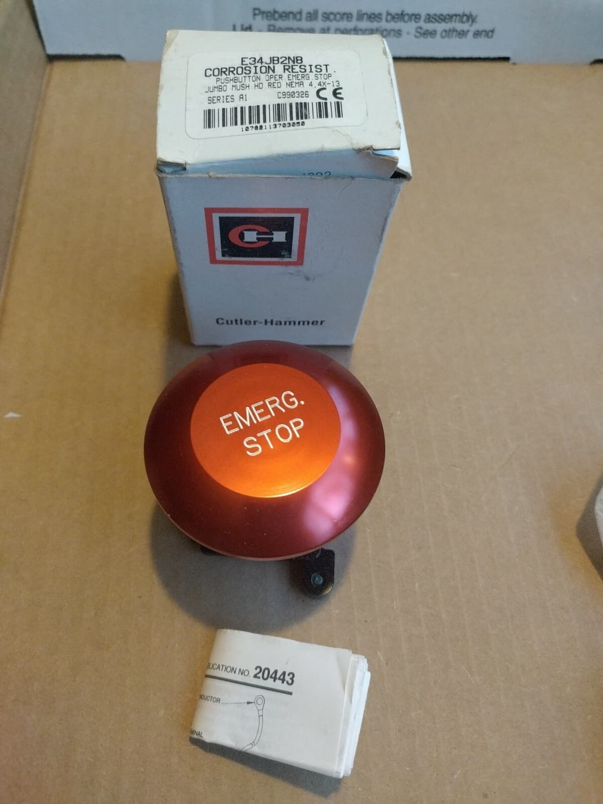 EATON CUTLER HAMMER E34JB2N8 RED Jumbo E Stop Push Button Oper Corrosion Res E43