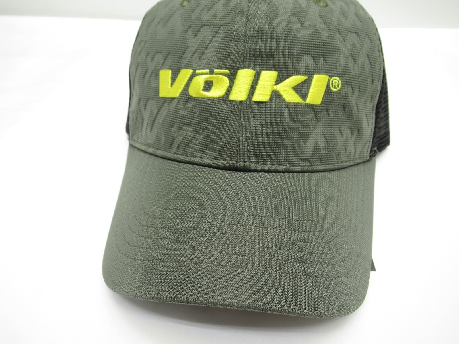 NWT UNISEX VOLKL MESH "THE TRUCKER" ADJUSTABLE TENNIS CAP.  OLIVE/BLACK 2