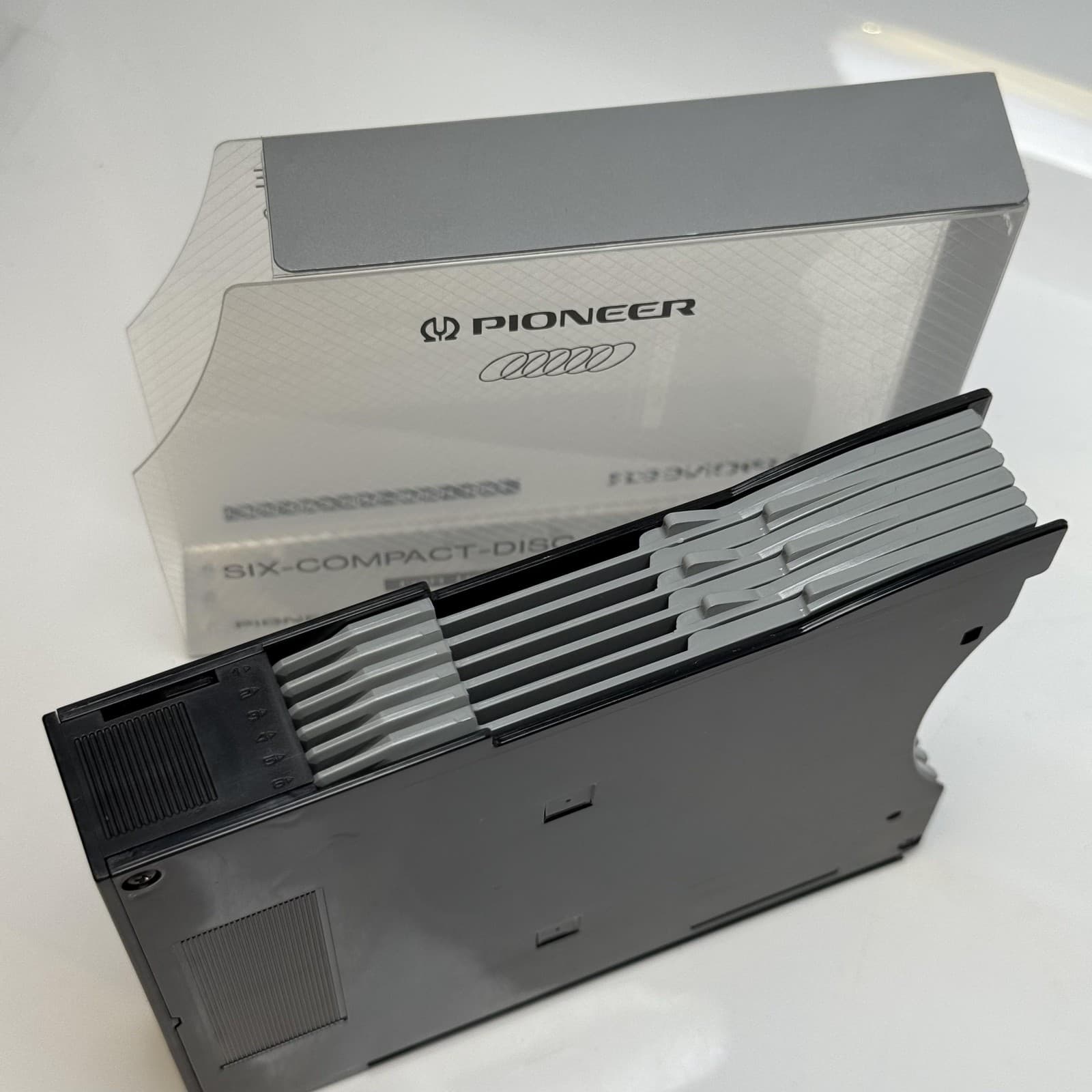 Pioneer 6-Disc CD Magazine Multi-Play Changer for Home Car Use Compact Disc Mala 4