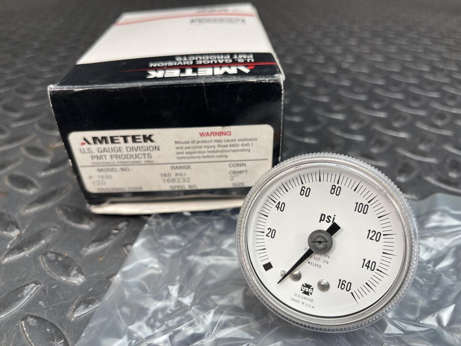 Ametek P 1535 Corrosion Resistant Gauge 160 PSI 2" Face CBNPT Connector