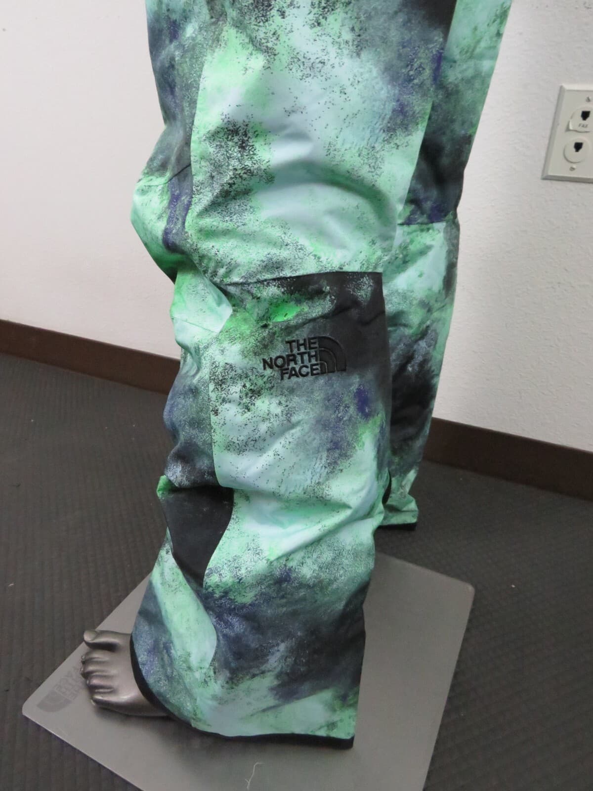 NWT Mens The North Face Freedom Ski Snowboard Shell Waterproof Snow Pants Icecap 5