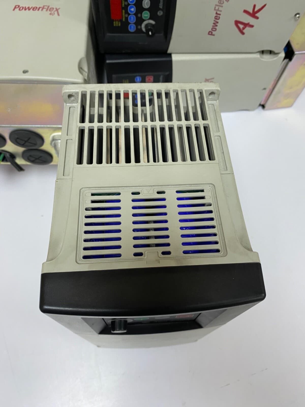 Allen Bradley 22B-D012N104 /A PowerFlex 40 AC Drive 7.5HP 5.5kW 400VAC 3-Phase 5