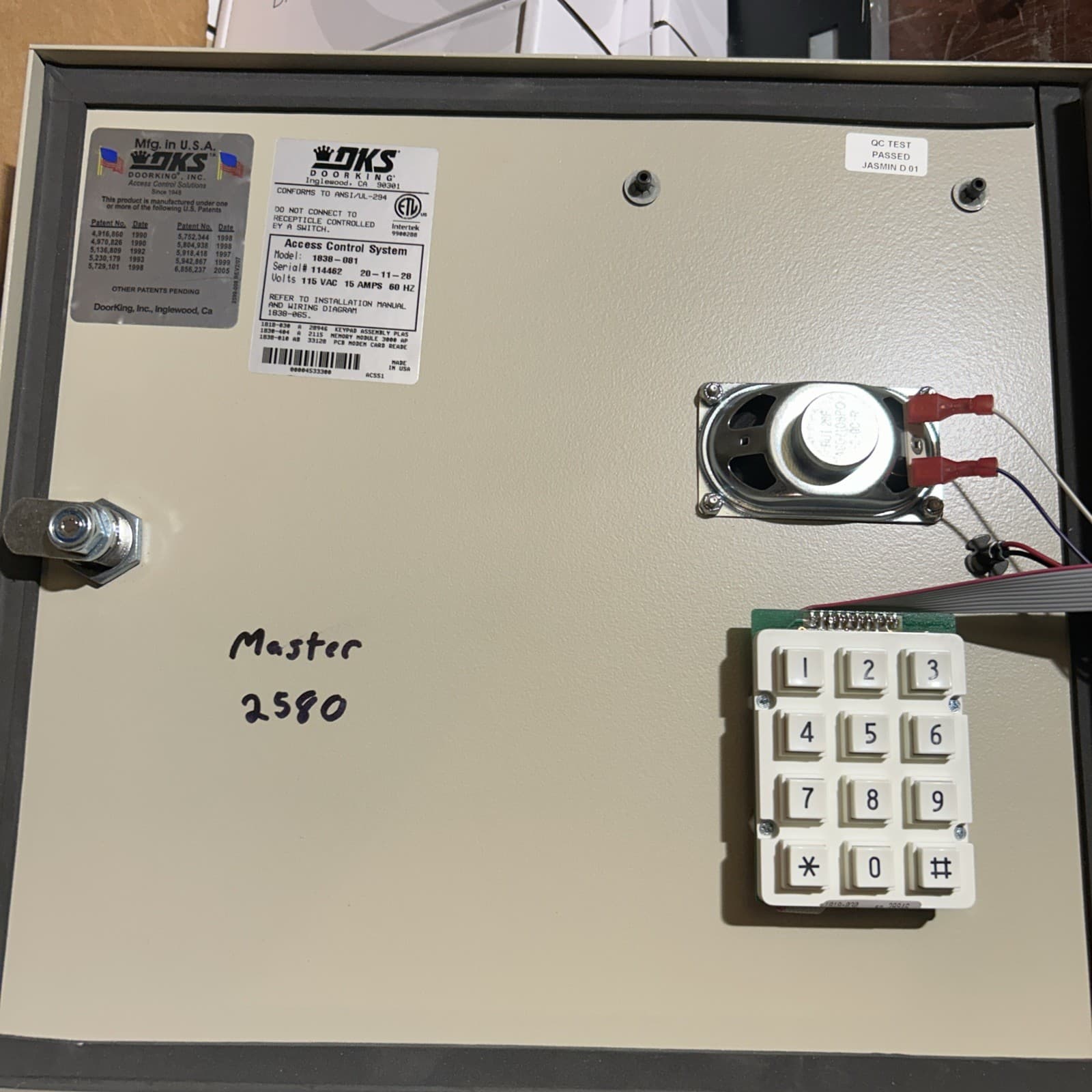 Doorking 1838-010 w/1830-404 chip plus 4 Prox Readers and 1830-180 Convertor  3