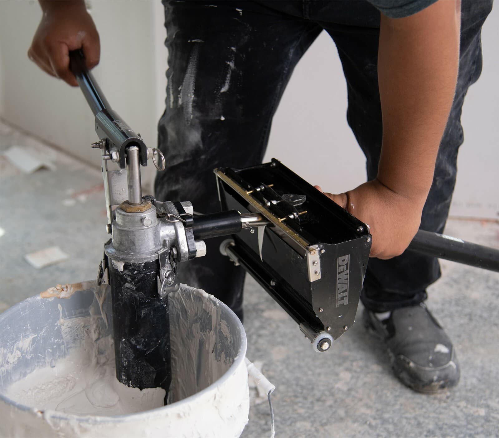 DEWALT  Drywall Taping Tools Joint Compound Pump Automatic Taper | 2-771R 6