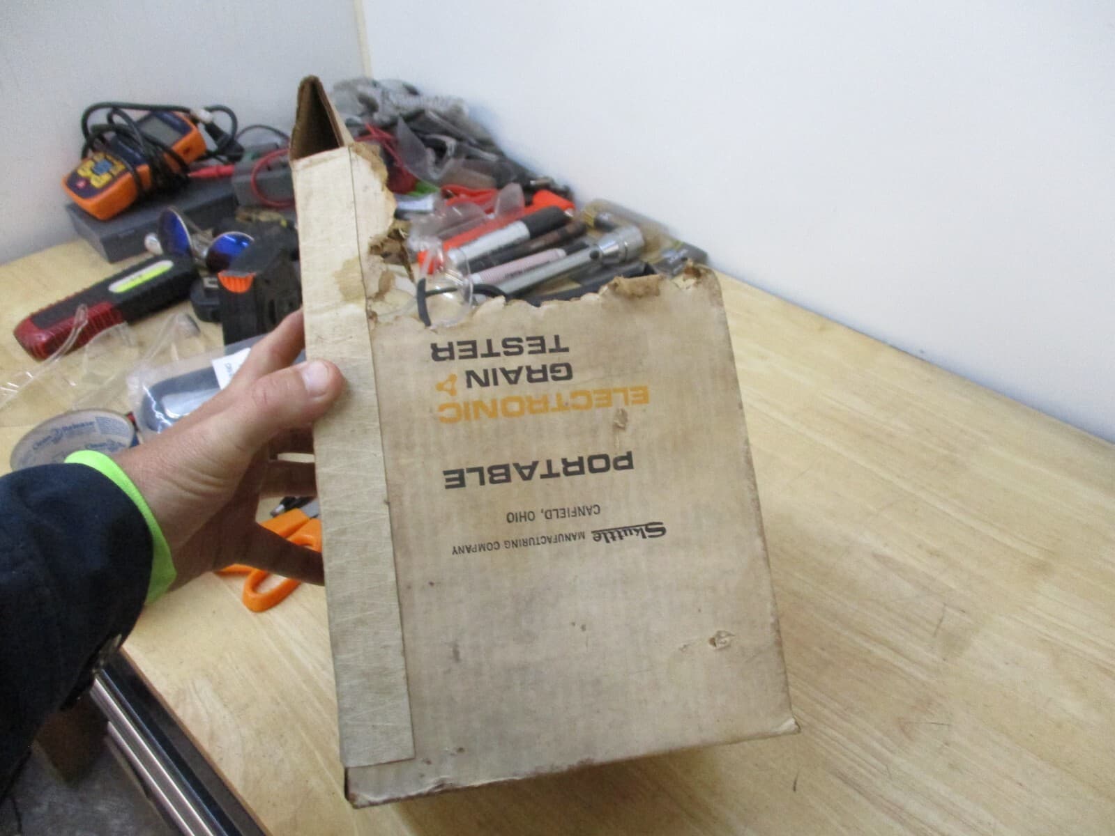 Vintage Shuttle Mt2 Grain Moisture Tester Collectible Agricultural Tools 3