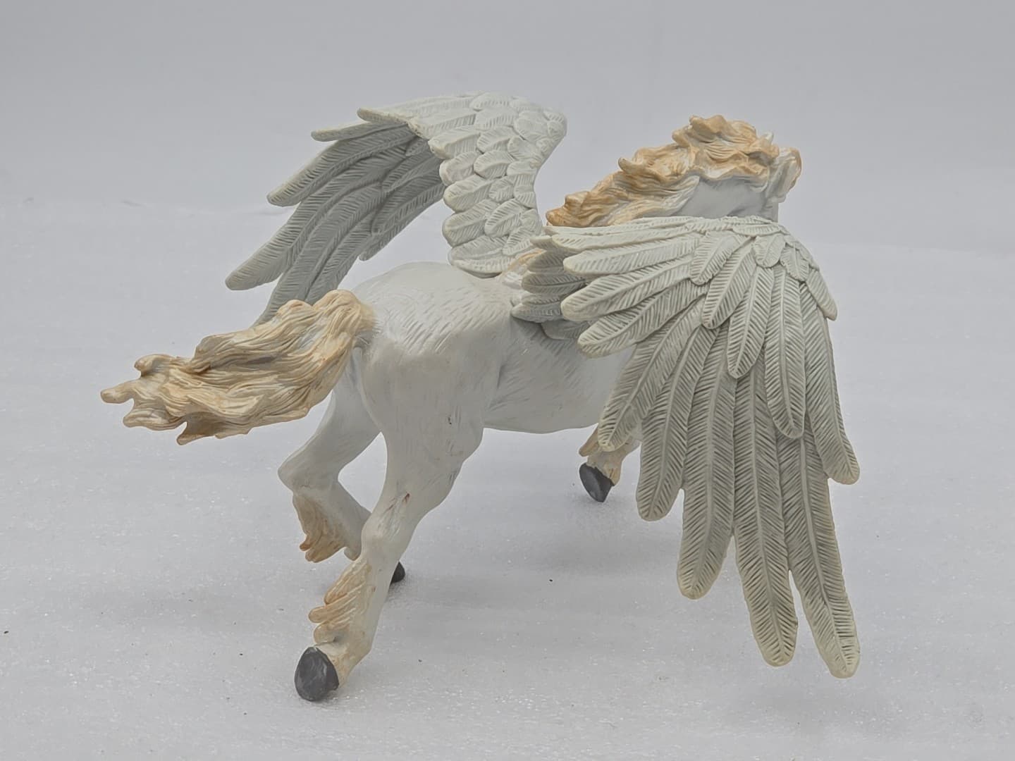2007 Safari Ltd Pegasus Winged Horse Figure 6