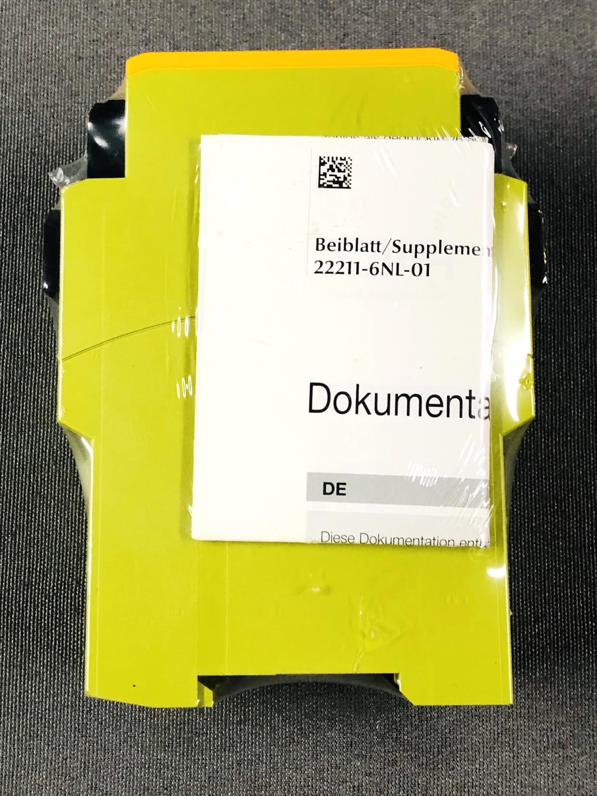 Pilz PNOZ XV3P 3/24 VDC 3n/o 2n/o t (777512) Safety Relay Standalone 24VDC 2