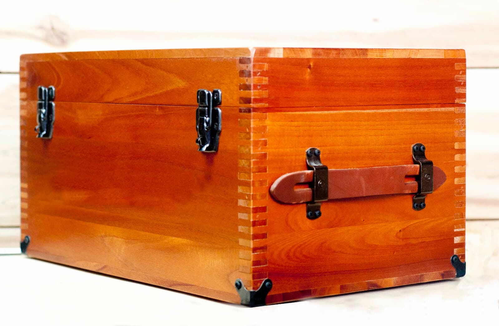 7-0032C Cedar Chest | Cedar Keepsake Box | Wooden Box | Aromatic Cedar Trunk 4