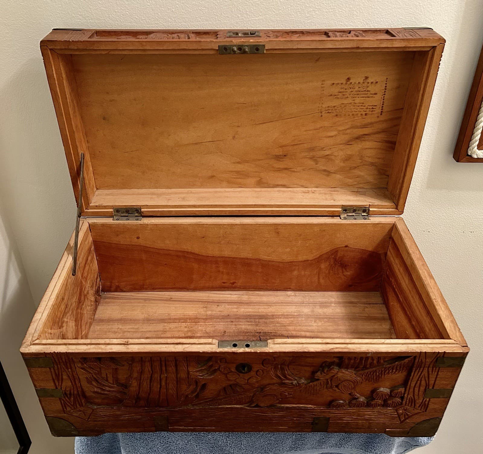 Gorgeous Antique Elaborate Hand Carved Asian Hope Chest 23” x 12” x 11” 2