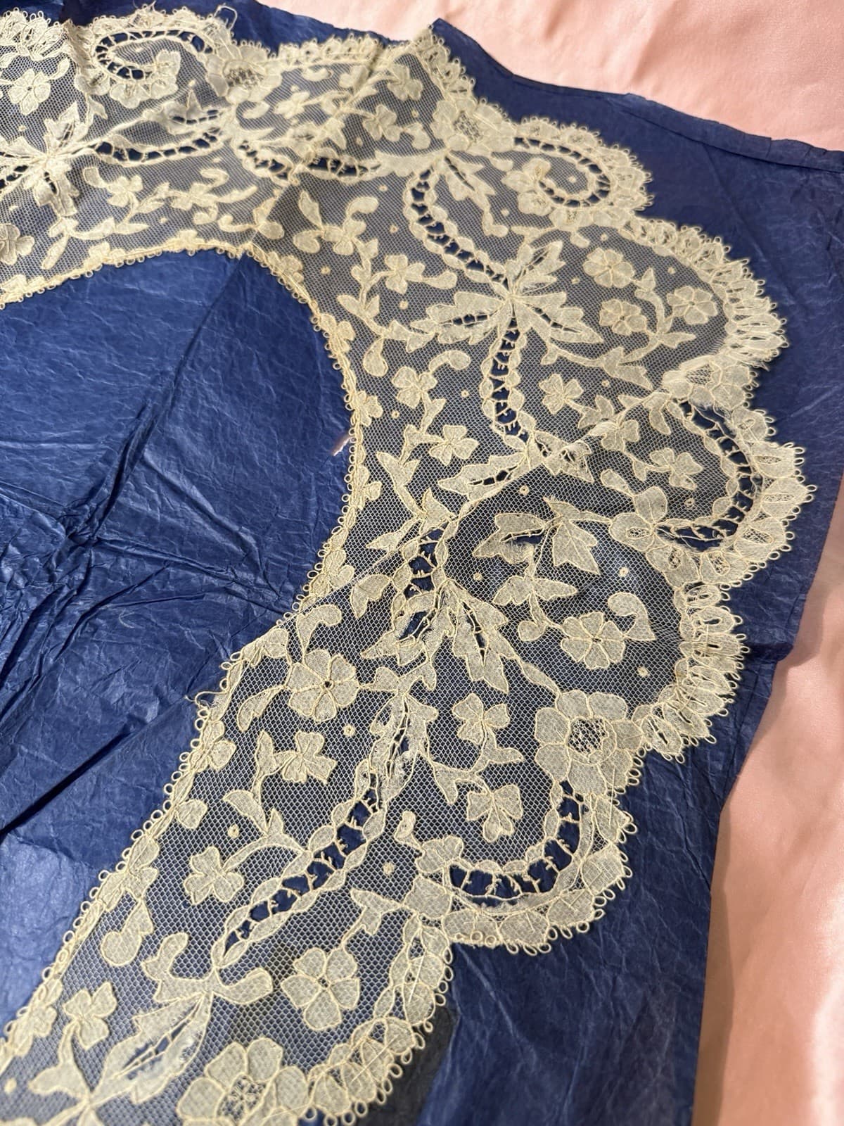 ANTIQUE HAND DONE IRISH CARRICKAMACROSS LACE LARGE COLLAR 2