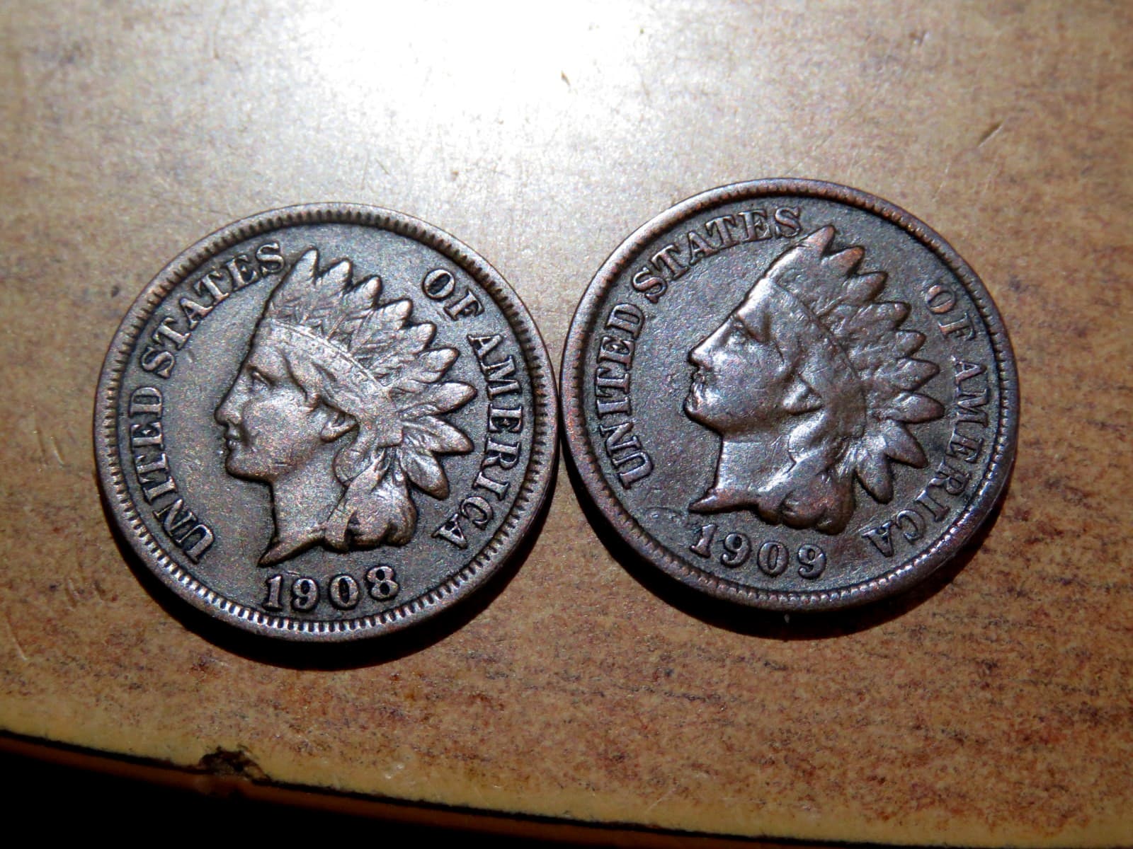 A Pair of Nice Original Better Date 1908 and 1909 Indian Head Pennies C9