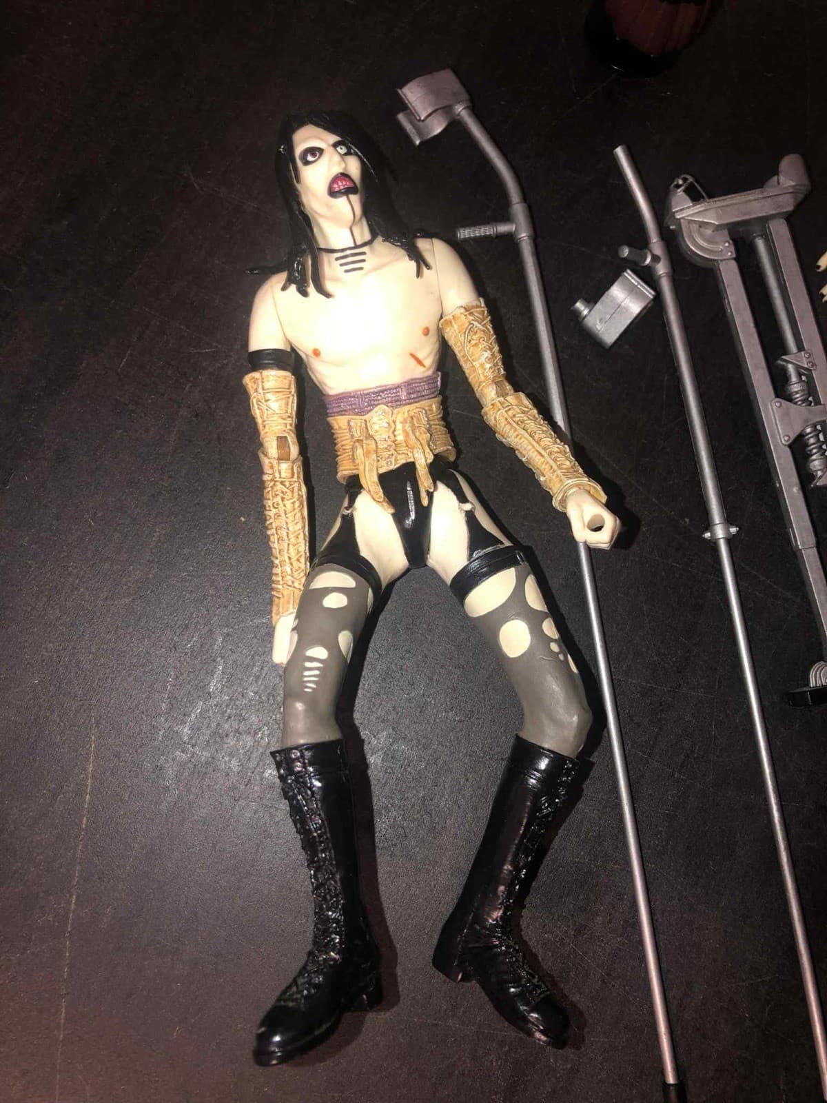 Marilyn Manson Beautiful People Figure Fewture 2002 Incomplete/Broken Crutches 2