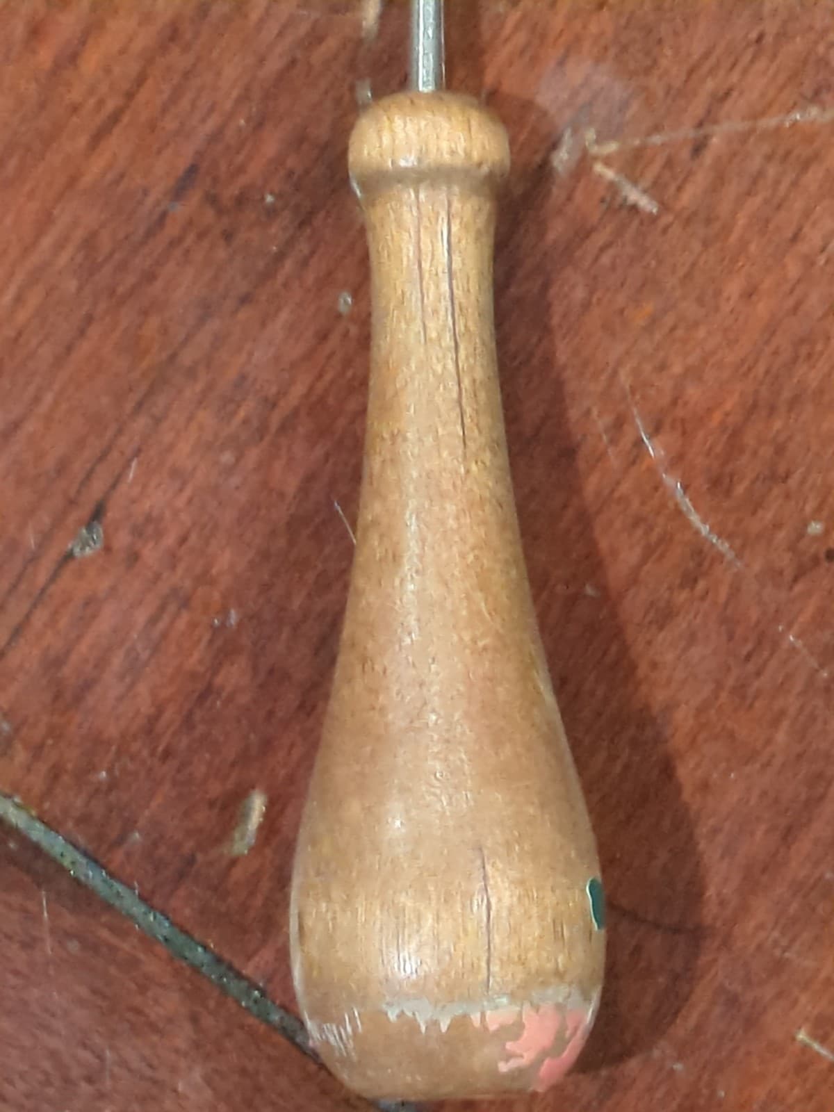 Vintage  Curved Rug Hooking Tool, Wood Handle in great Condition! 3