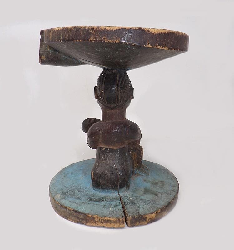 RARE SMALL CARVED WOOD YORUBA DIVINATION TRAY SET ON PLINTH OF MOTHER & CHILD VG 5