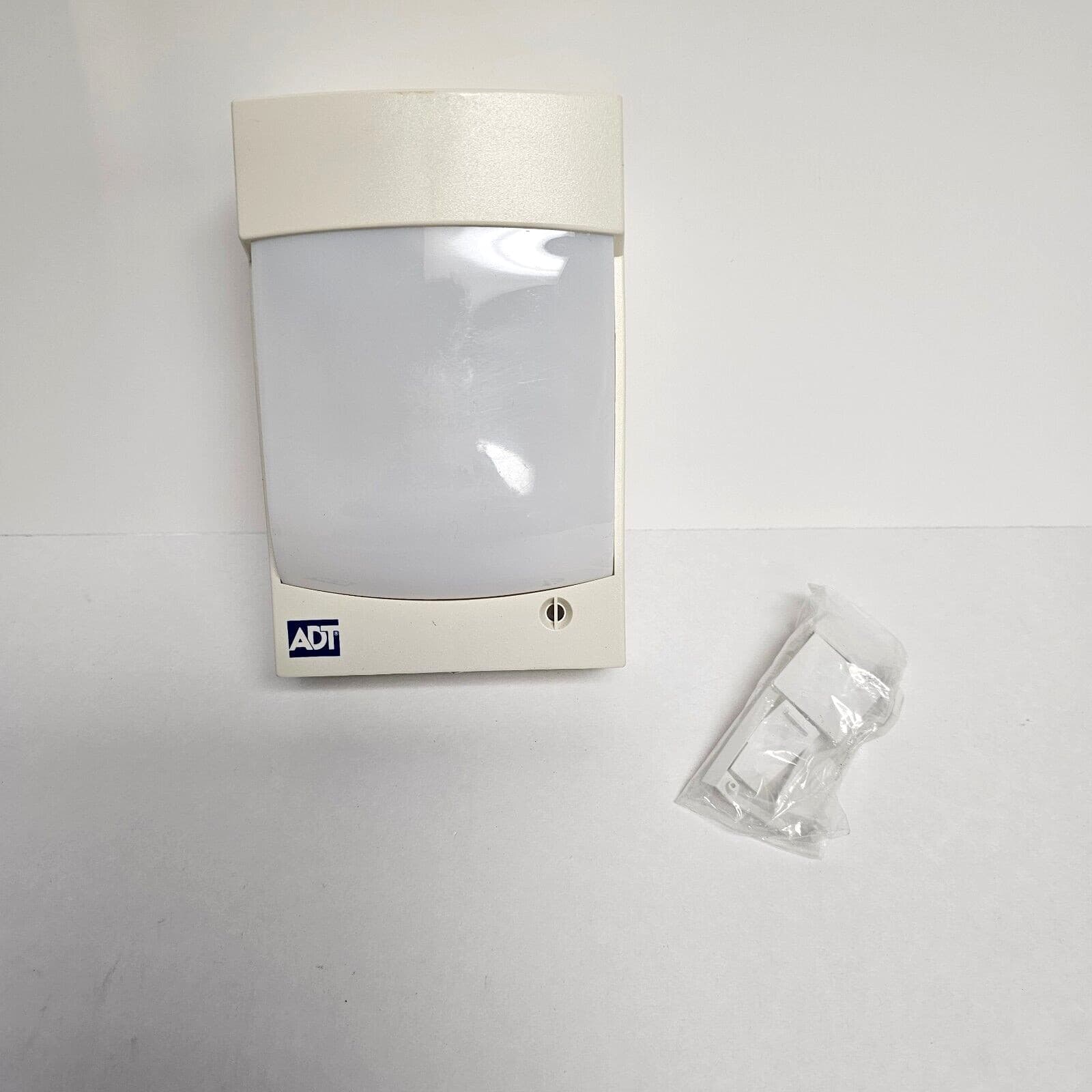 Sentrol 633SIMA-ADT Motion Detector New (Open Box) 3
