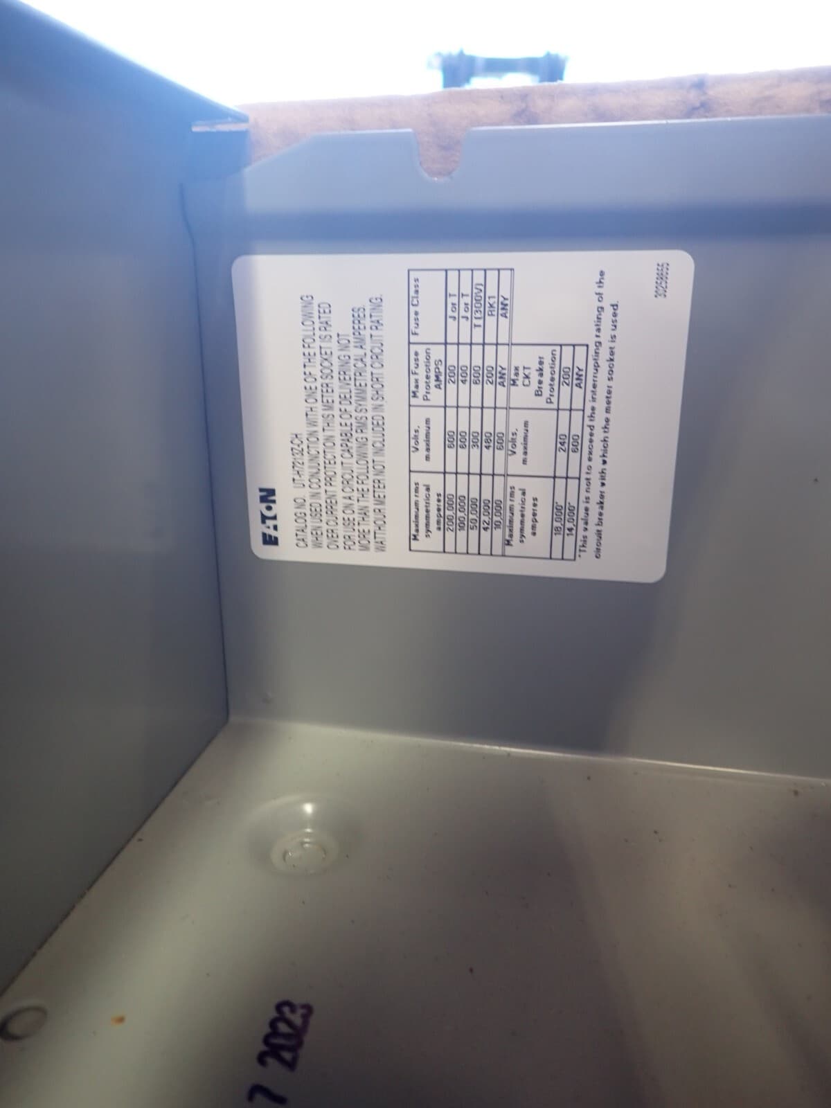 New Eaton Meter Socket UTH7213ZCH 200 amp 600 volt 3 Phase 7 Jaw Ringless 4