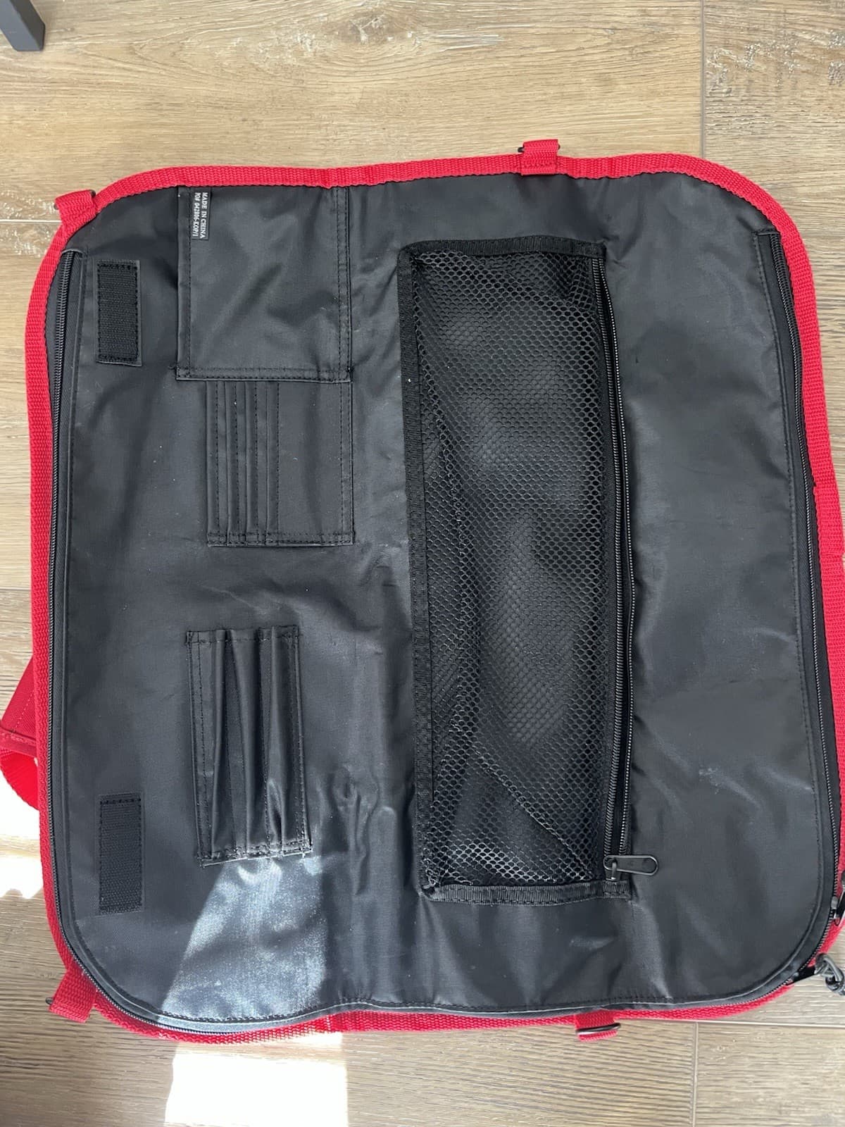 Messermeister 8 Pocket Knife Bag Red 3