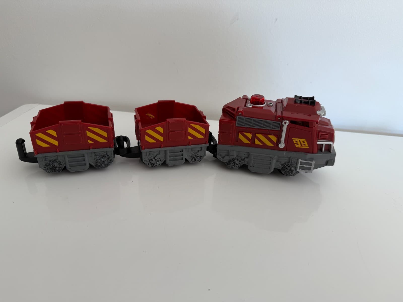 Fisher Price GeoTrax ~ Bull & Bruno! Toughest Team #99 Engine cars & figure 6