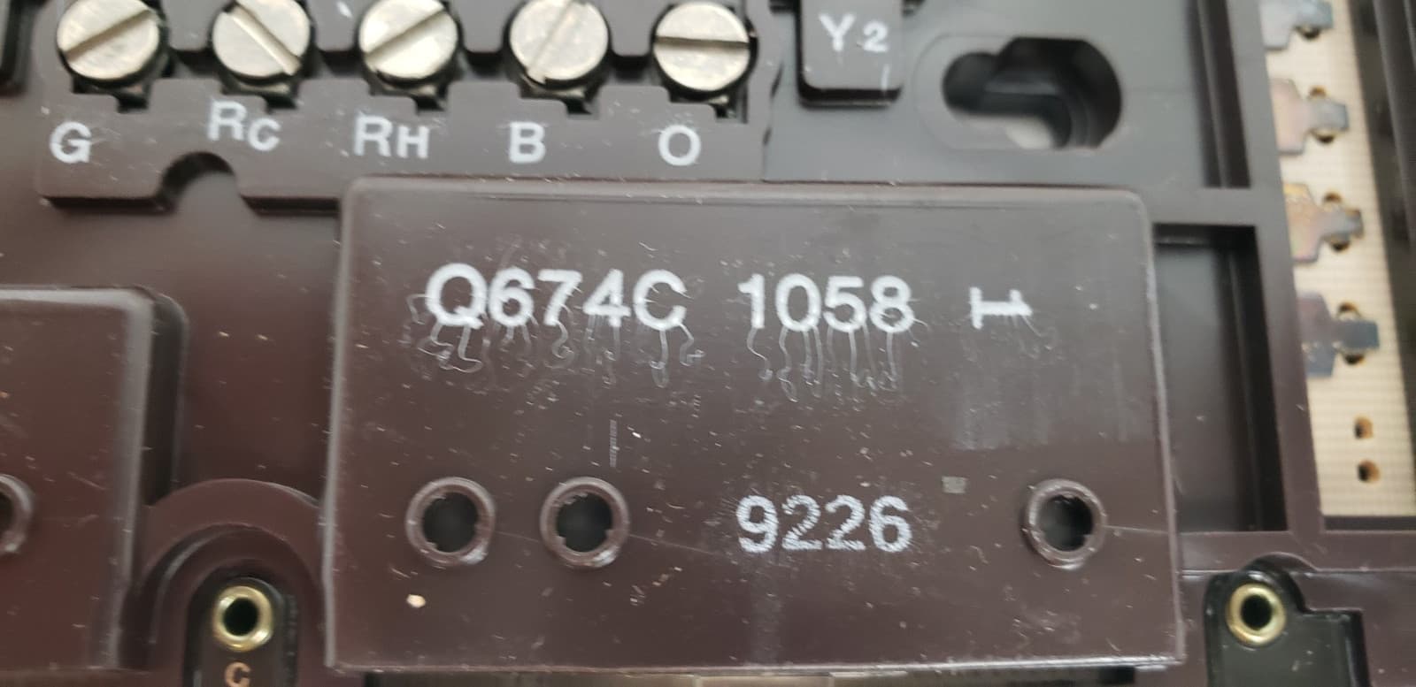 HONEYWELL Q674C 1058 MULTI-STAGE THERMOSTAT SUBBASE, OFF/AUTO FAN AUTO/ON, NNB 2