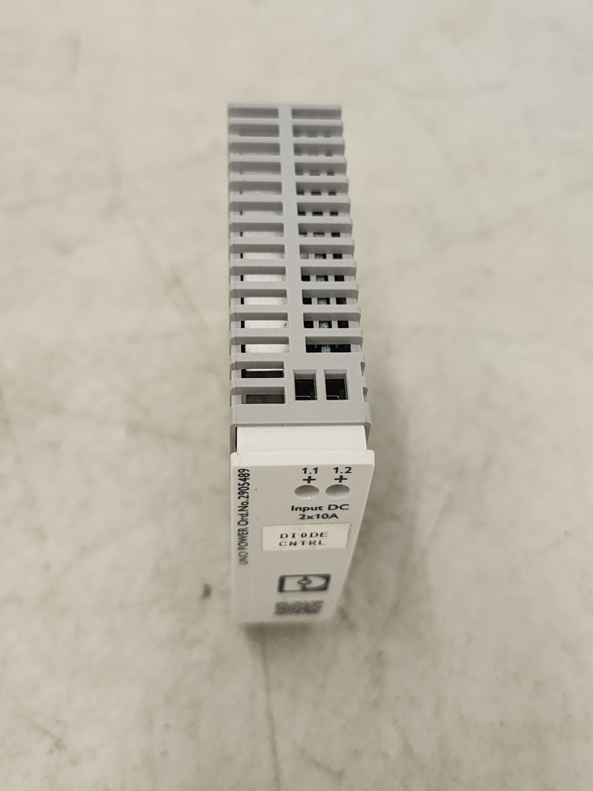 (2) Phoenix Contact 2905489 Redundancy module, 5 V - 24 Vdc, UNO POWER Series 3