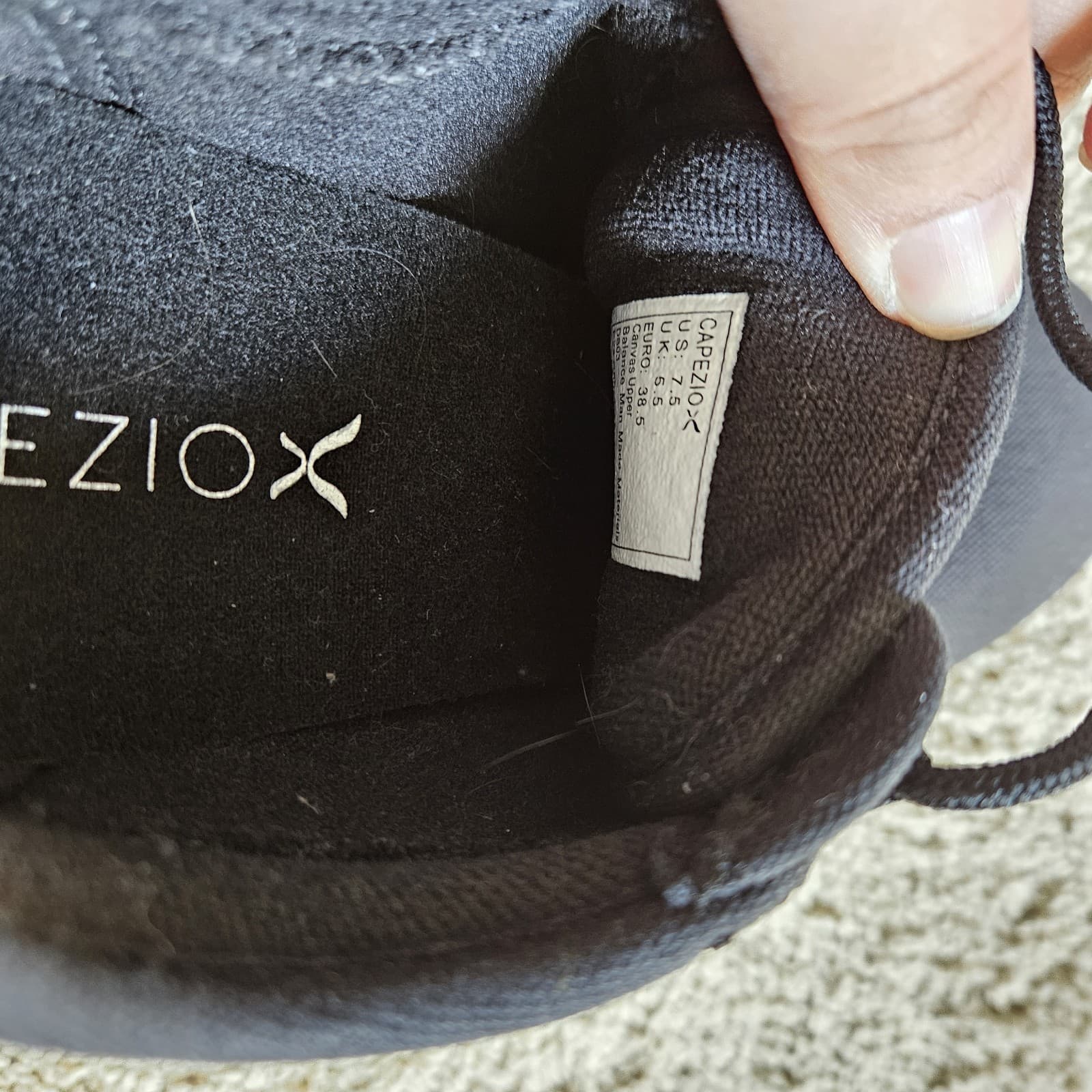 Capezio Canvas Dansneaker Dance Sneakers DS03 Black Size 7.5 Lace up Split Sole 6