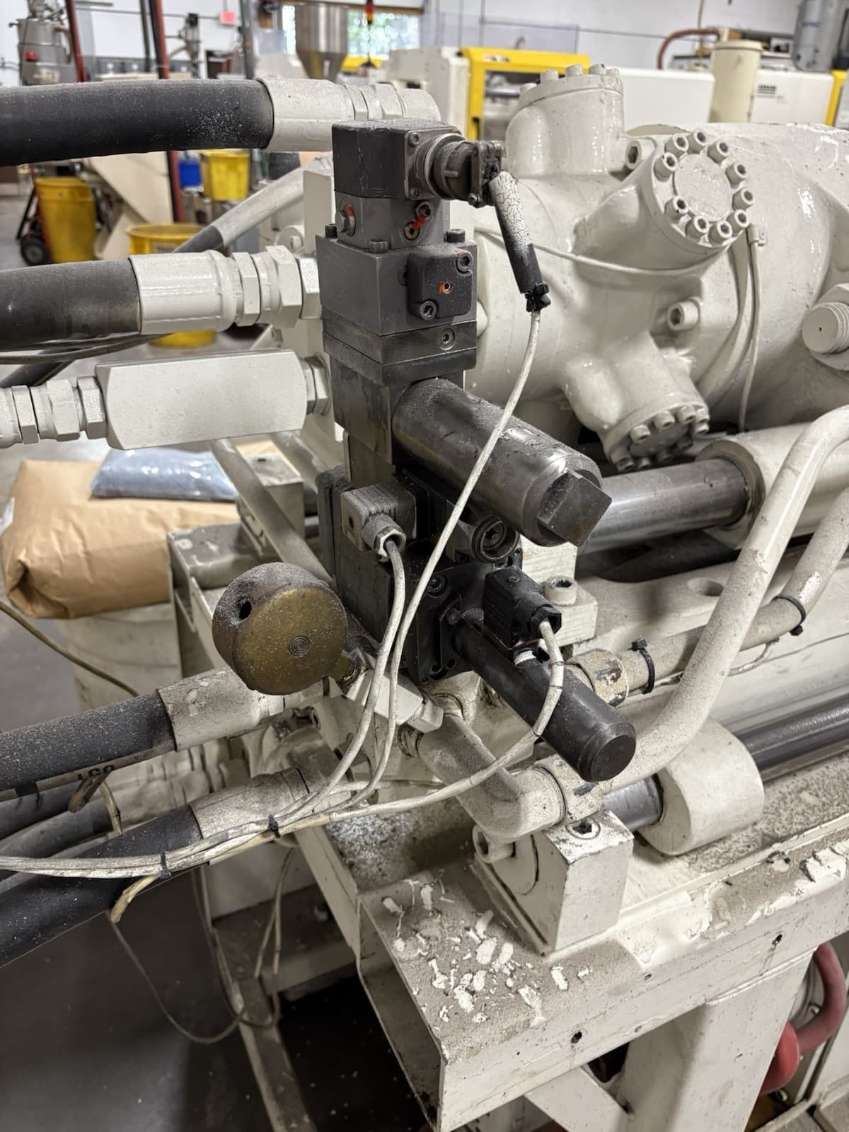 Cincinnati Milacron 110T Injection Molding Machine 4