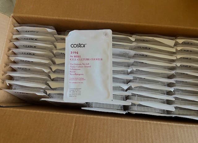 Corning/Costar 96 well TC microplates (49 pcs), Sterile , flat bottom, No Lid, 