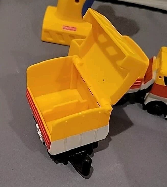 FISHER PRICE GEOTRAX GRAND CENTRAL STATION AERO & ERIC 2 Cars & Figure Works V2 5