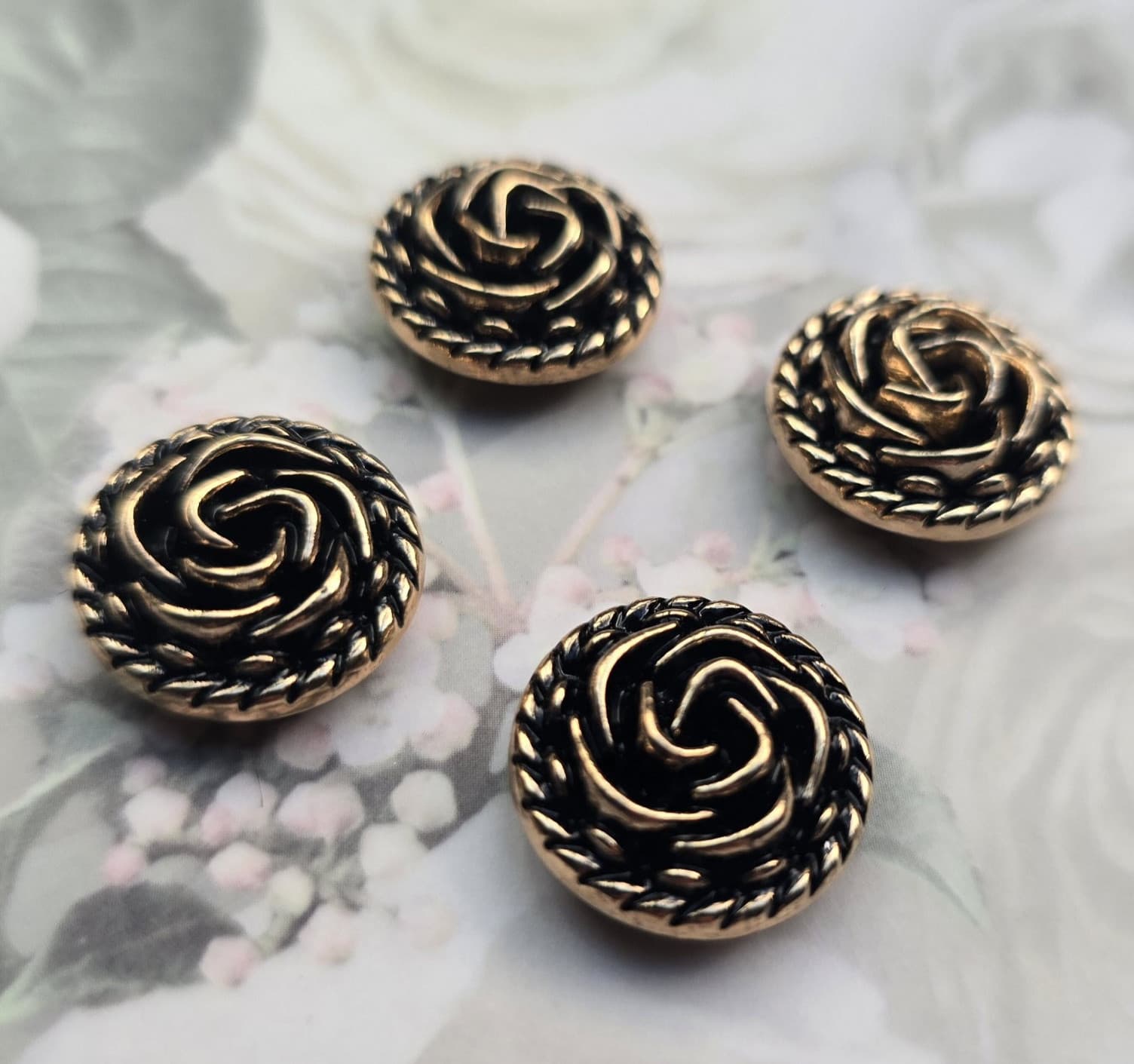 4 Gold tone metal Rose Magnetic Pins. Horse Show pins. Hat, clothing, magnet pin 2