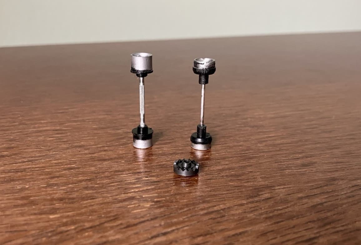 Aurora AFX Magnatraction Axles w/Five Spoke Wheels & Crown Gear in VGC