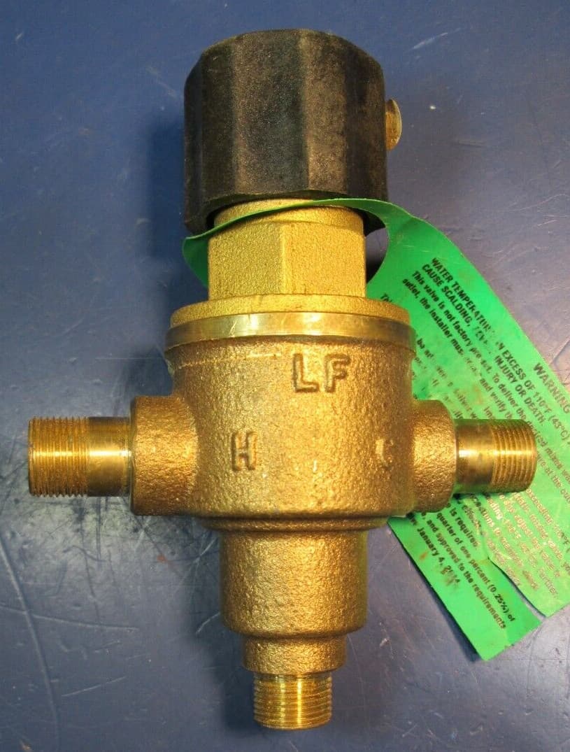 Leonard Valve Co 3/8'' 170-LF Mixing Valve  1070 3