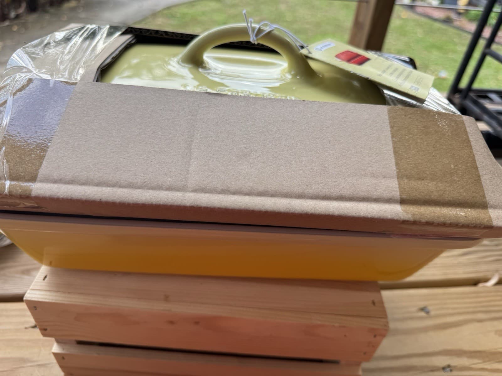 Le Creuset Heritage Rect New In Box Lidded Casserole Dish 4 quart  Soleil Yellow 3