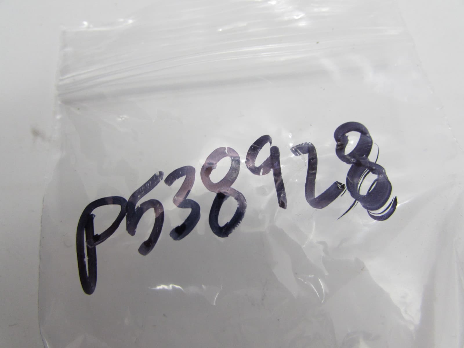 NEW GENUINE DONALDSON AIR CLEANER END CAP METAL CLIP P538928 3