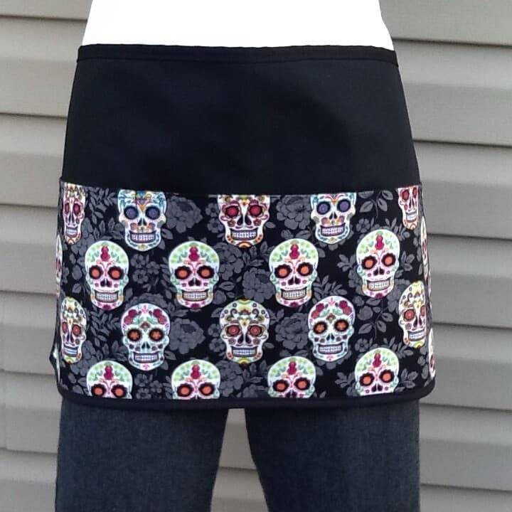(Choose Print ) Skulls server waitress waist Half apron 3 pockets  restaurant 4