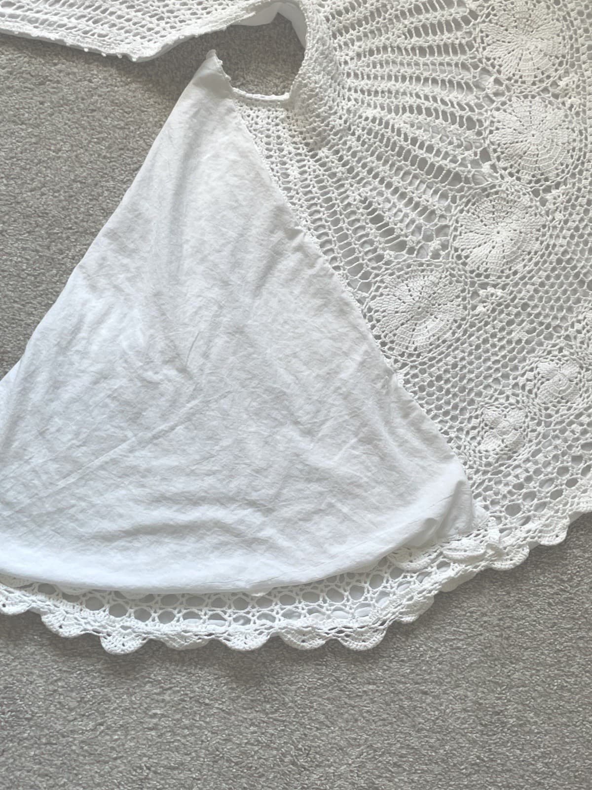 Vintage bright white cotton Crocheted Christmas Tree Skirt fully Lined 48" Round 6