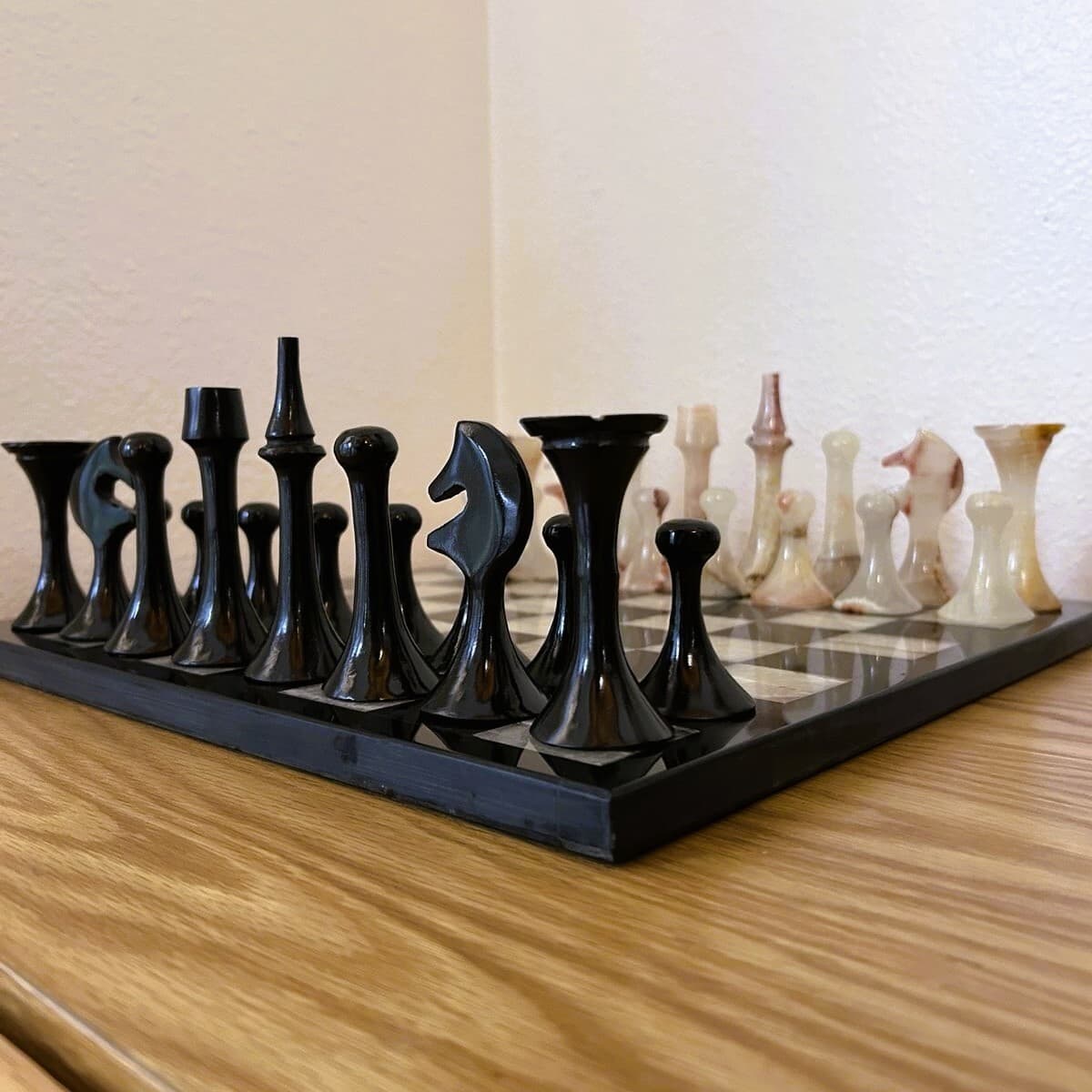 Handmade Italian Style Green and Black Onyx Chess Set 14" x 14" 2